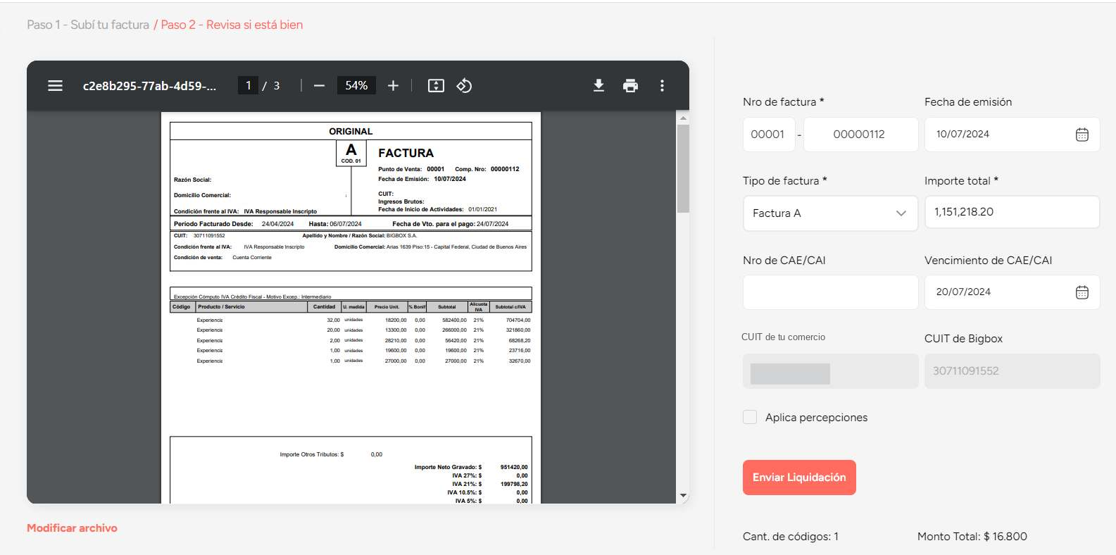Pantalla de carga de factura con vista previa del PDF y formulario de datos